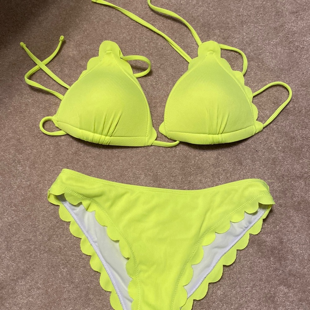 Bathing suit